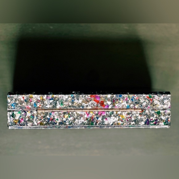 Large Evil Eye Multicolor Confetti
Silver Pink Glitter Acrylic Box
Purse Bag - Picture 3 of 6